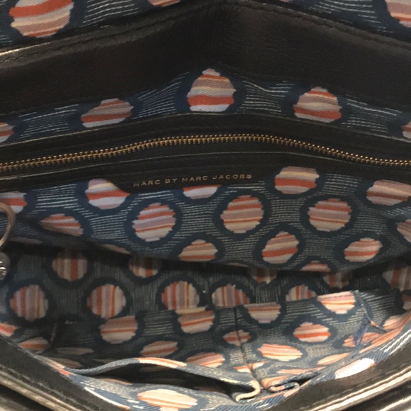 Black leather Marc Jacobs crossbody purse - Picture 4 of 7